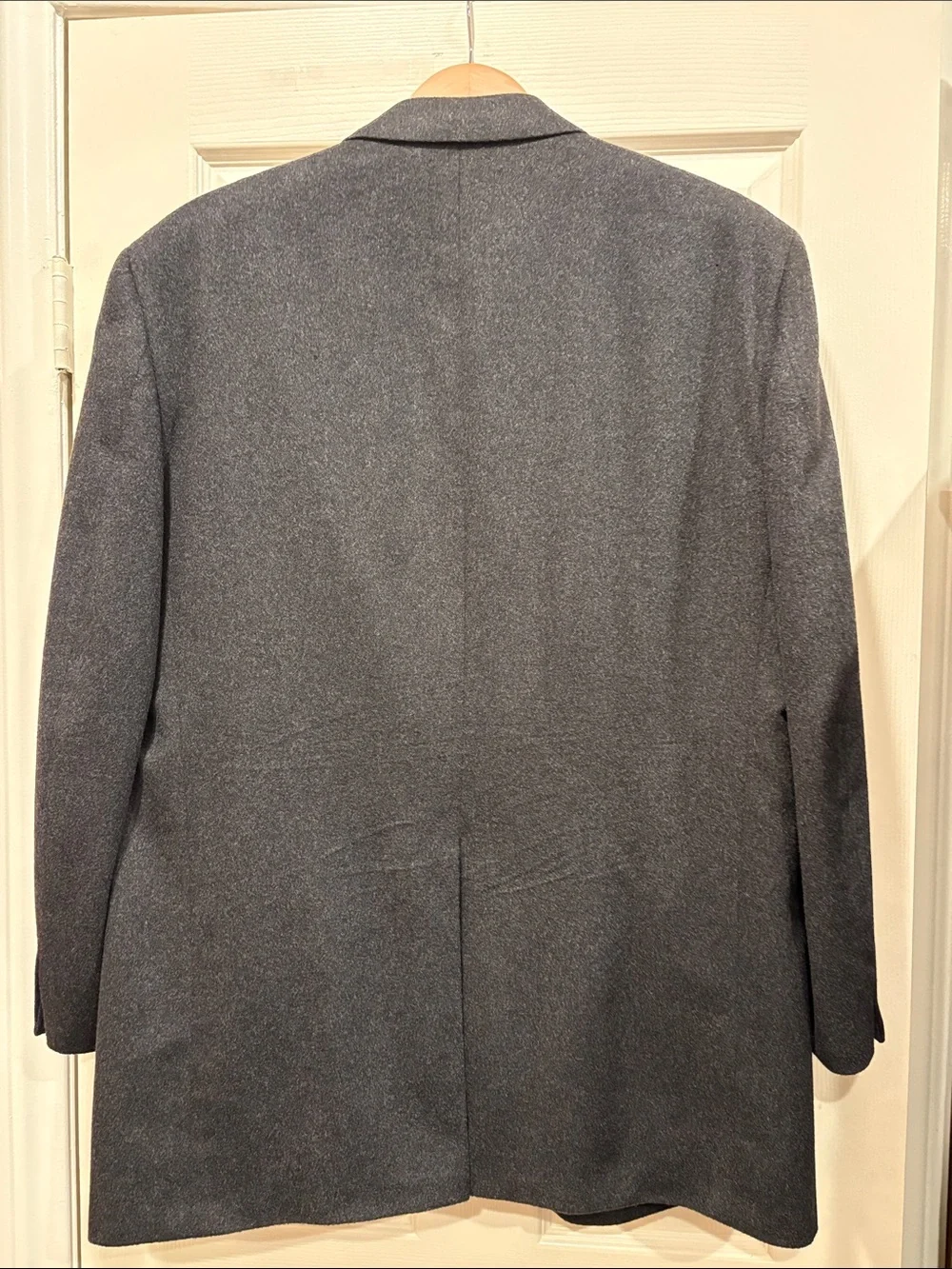 Vintage Joseph & Lyman’s Men's Cashmere Dark Gray Wool Blazer